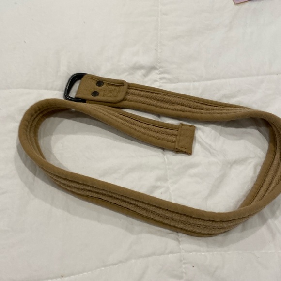 Boys abercrombie belt. Free with any purchase. - Picture 1 of 3
